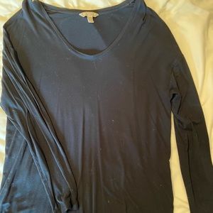 Women’s scoop neck shirt